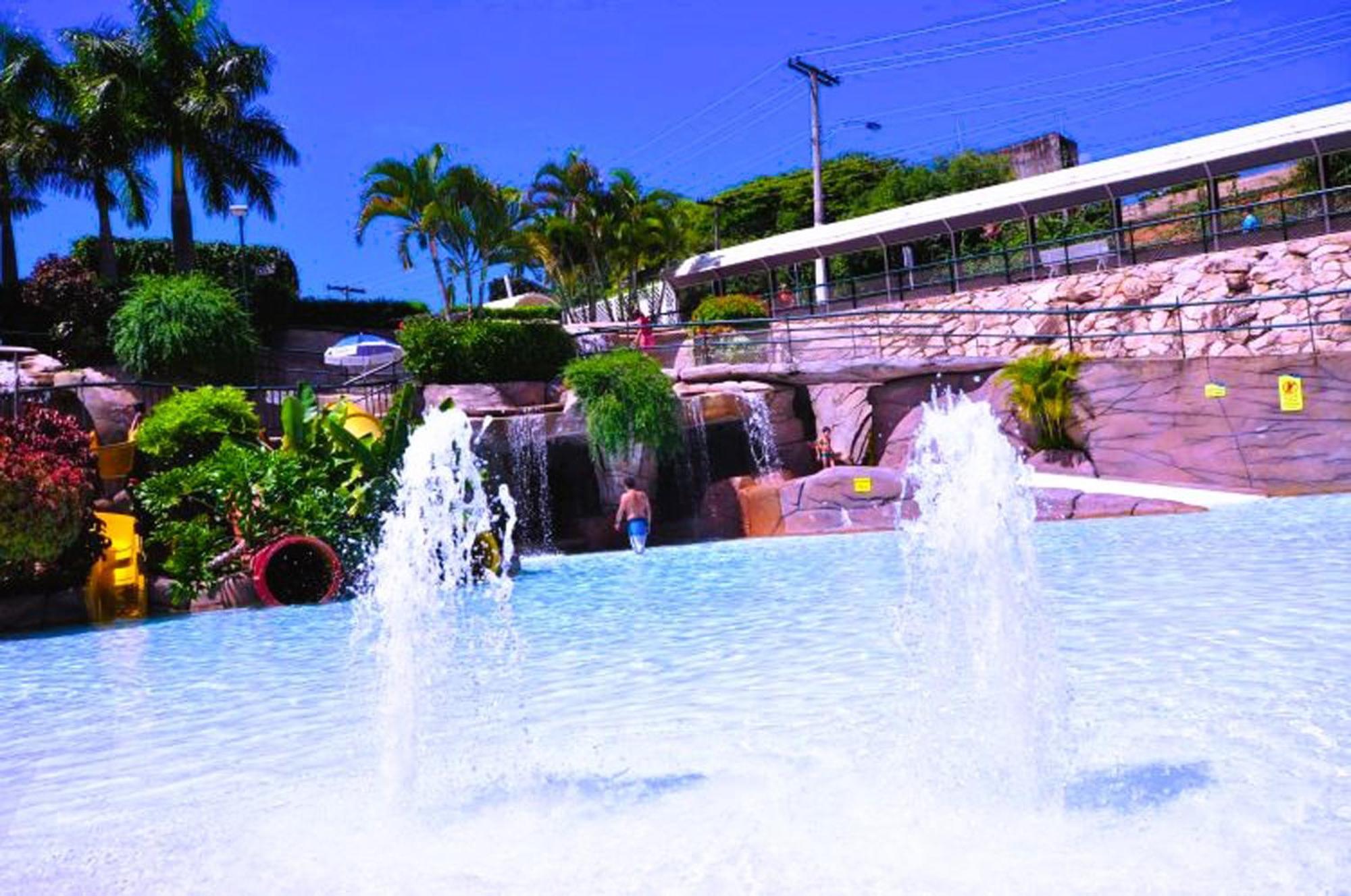 Lacqua diroma Caldas Novas - Piscinas 24 horas - Apartamentos com Roupa de Cama e banho - Caldas Tur Exterior foto