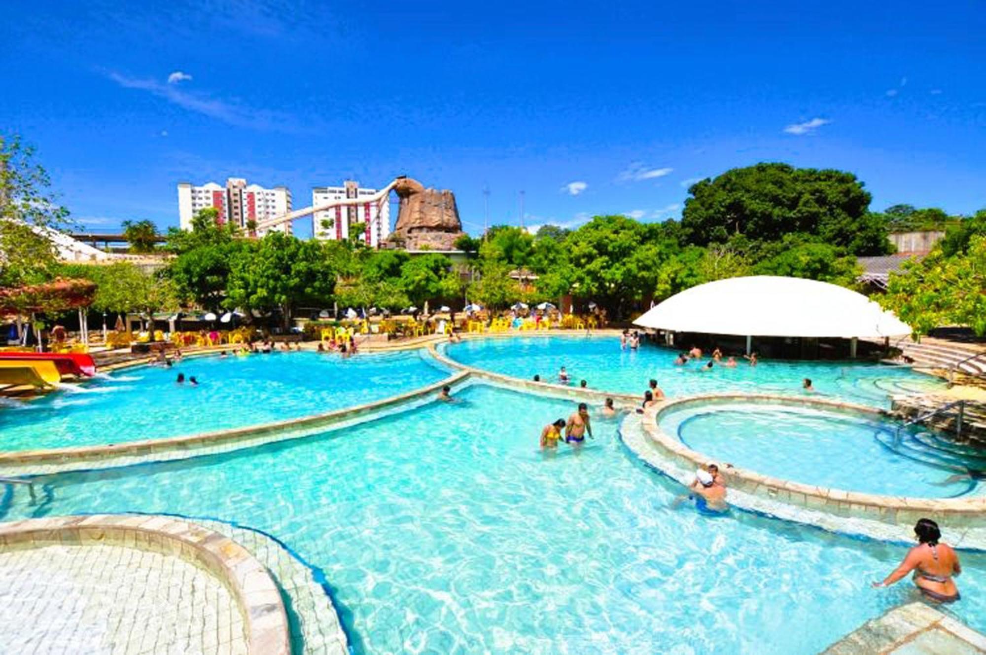 Lacqua diroma Caldas Novas - Piscinas 24 horas - Apartamentos com Roupa de Cama e banho - Caldas Tur Exterior foto