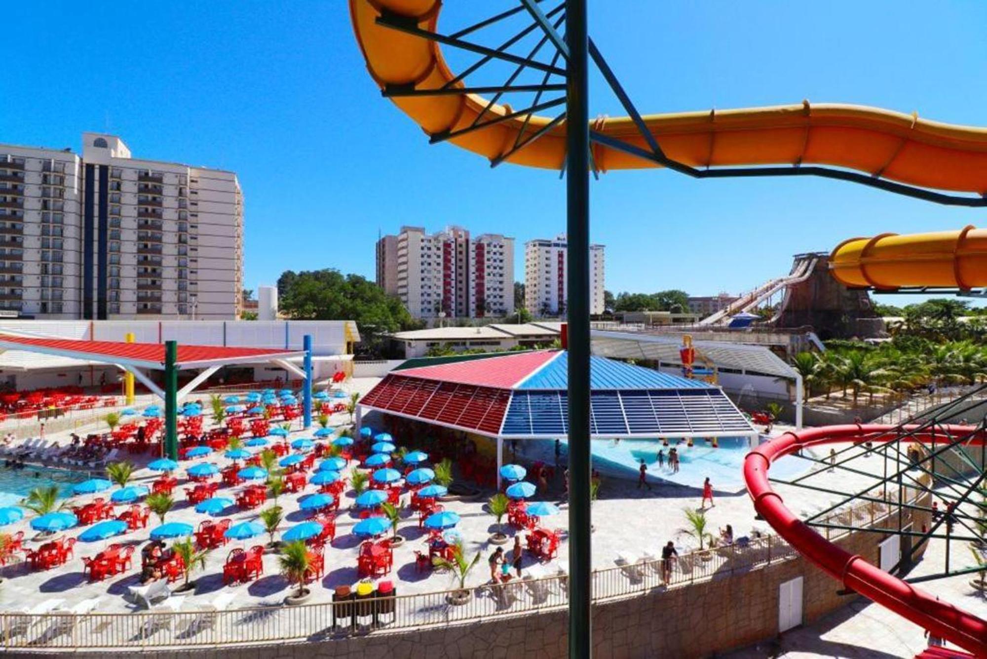 Lacqua diroma Caldas Novas - Piscinas 24 horas - Apartamentos com Roupa de Cama e banho - Caldas Tur Exterior foto