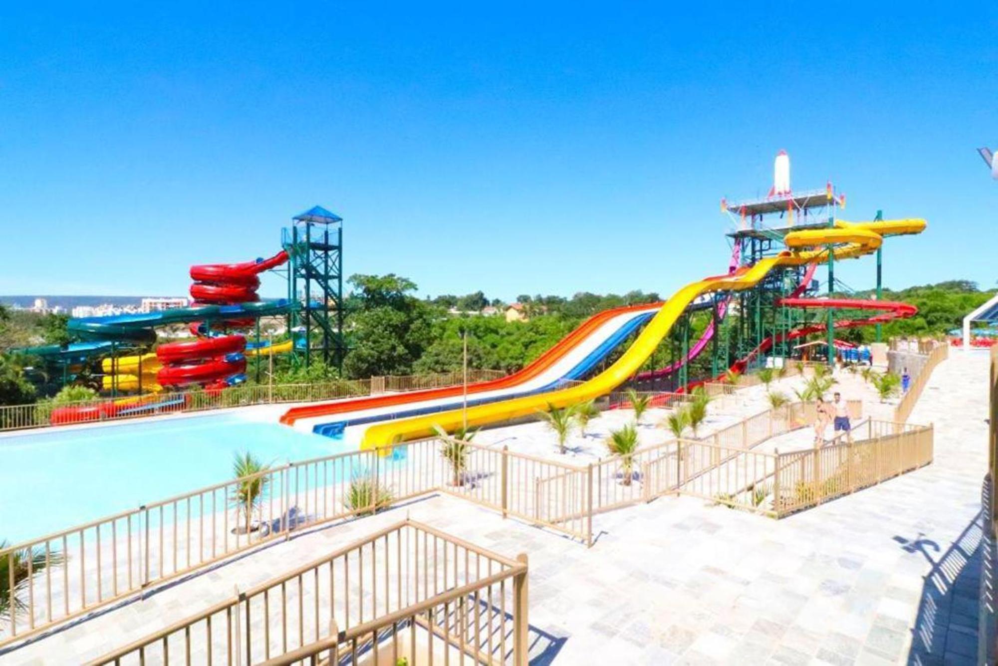 Lacqua diroma Caldas Novas - Piscinas 24 horas - Apartamentos com Roupa de Cama e banho - Caldas Tur Exterior foto